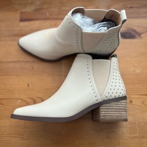 🆕 Dolce Vita Zendra booties